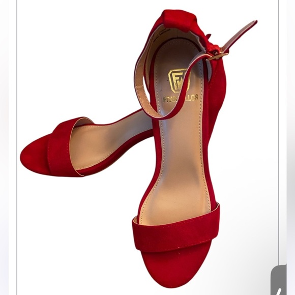Fran Willor Red Block Heels Size 7 - Picture 3 of 5